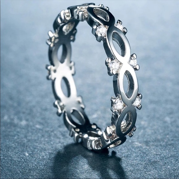 New 925 Silver Oval Cut Diamond Ring 💍 Band - Picture 3 of 4